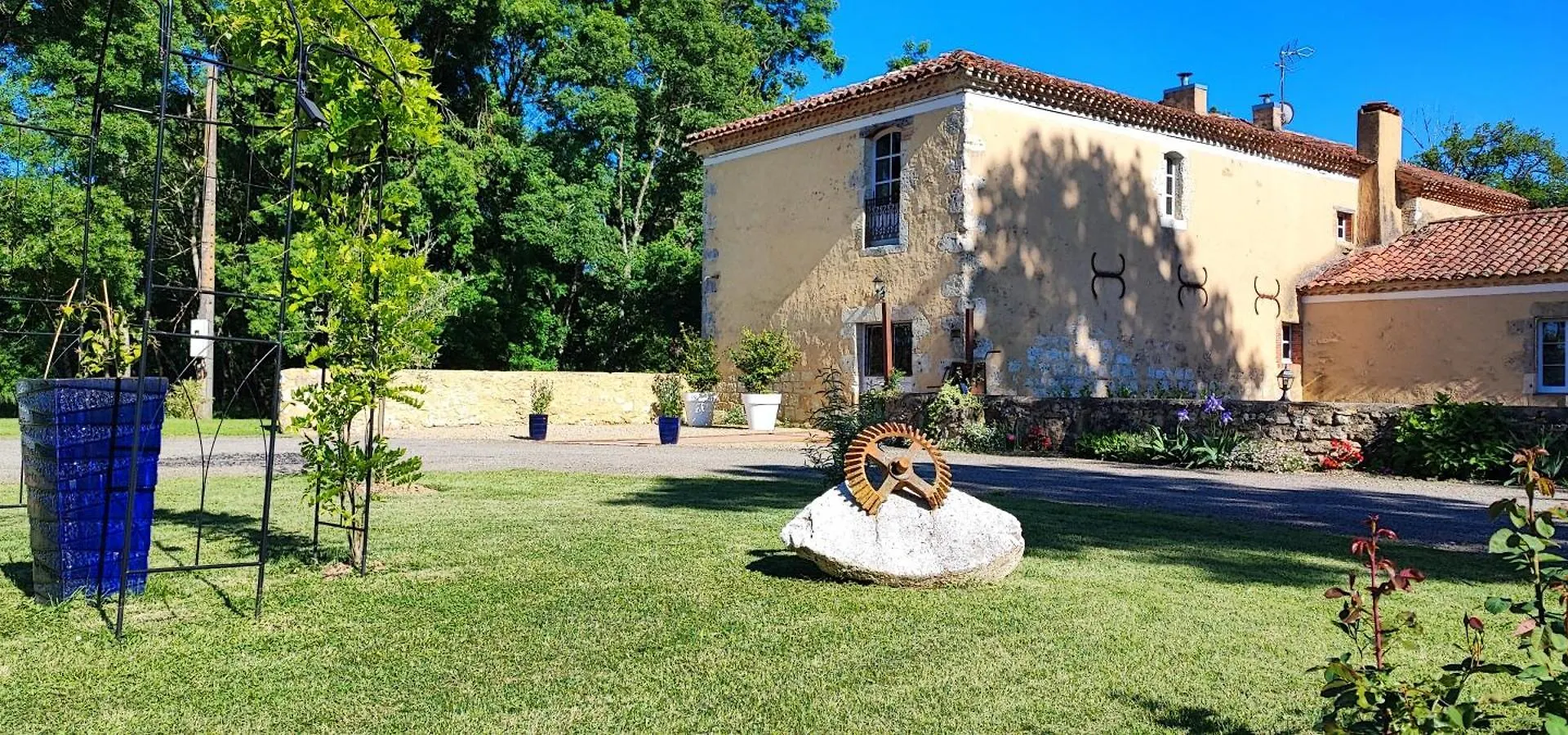 Hotel Le Moulin De Laumet à Vic-Fezensac